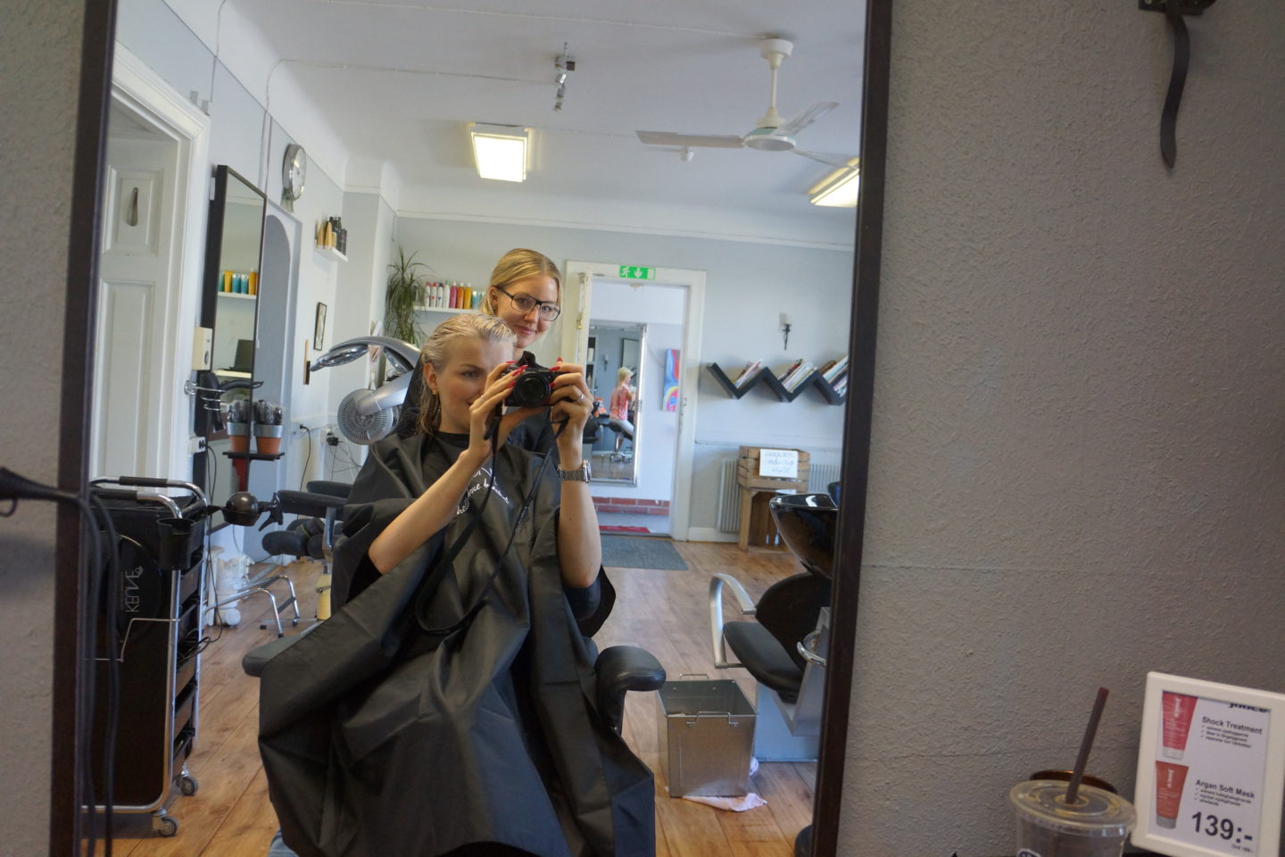 Blont kort hår och 20% rabatt hos bästa Samantha på Hårteamet / Salong Eborn 